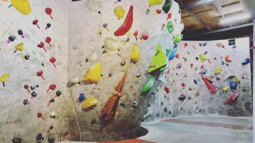 埼玉県のクライミング施設「エナジークライミングジム 浦和店」